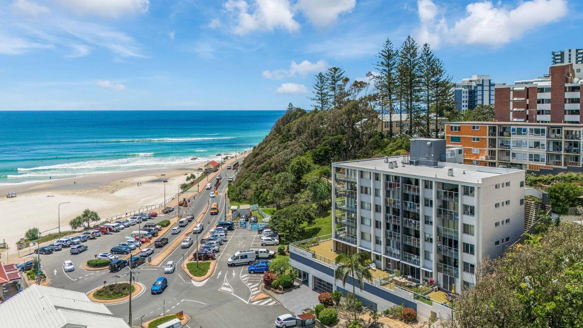 Apartment Kirra Gardens Unit 30 *